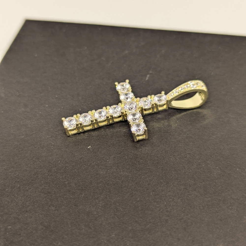 New Rhinestone Cross Pendant - Picture 9 of 10